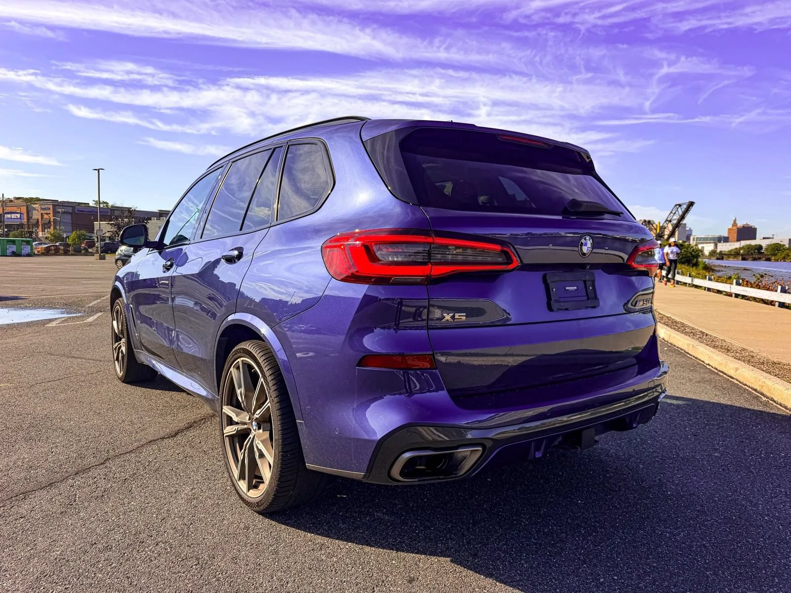 Used 2020 BMW X5 M50i w/ Executive Package AWD/4WD image 5