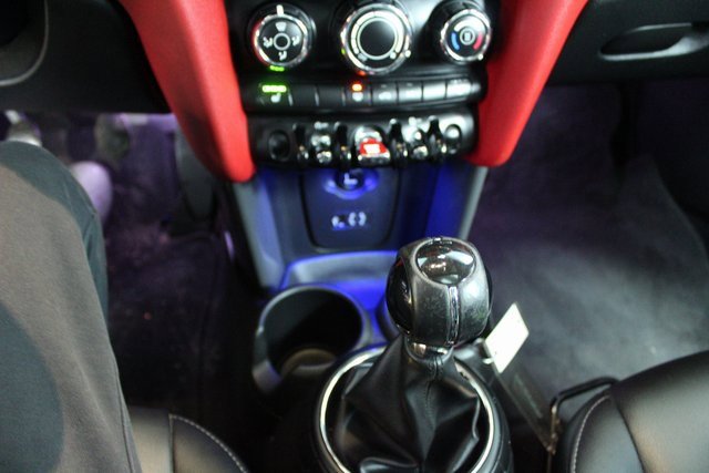 Used 2014 MINI Cooper 2-Door Hardtop image 13