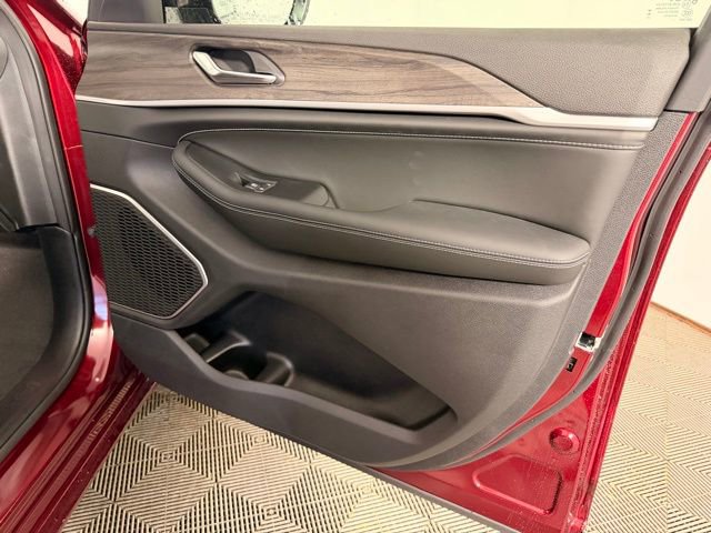 New 2026 Jeep Grand Cherokee Limited image 33