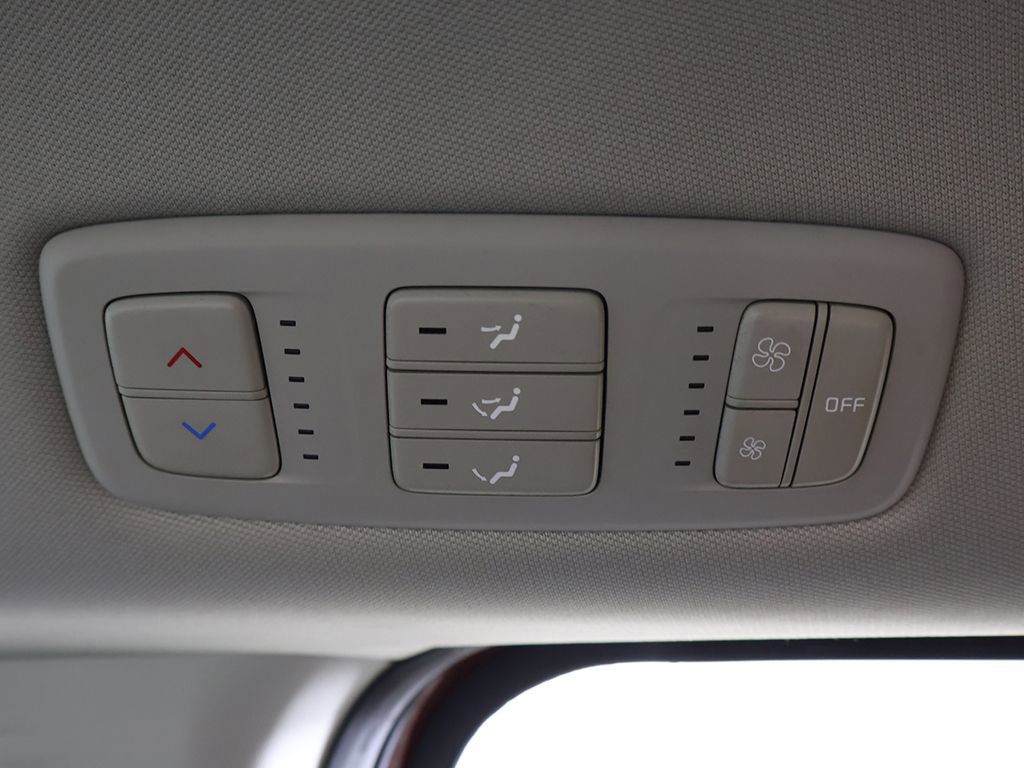 Used 2023 Kia Carnival LX image 53