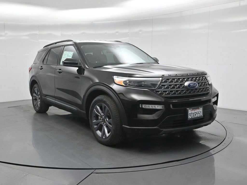 Certified 2022 Ford Explorer XLT w/ Equipment Group 202A image 50