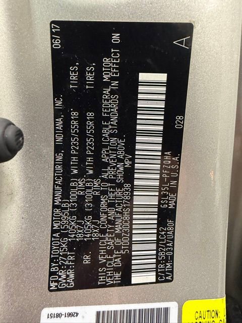 Used 2017 Toyota Sienna XLE w/ XLE Navigation Package AWD/4WD image 33