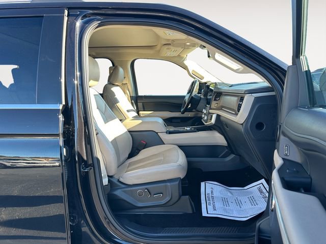 Used 2023 Ford Expedition Max Limited image 15