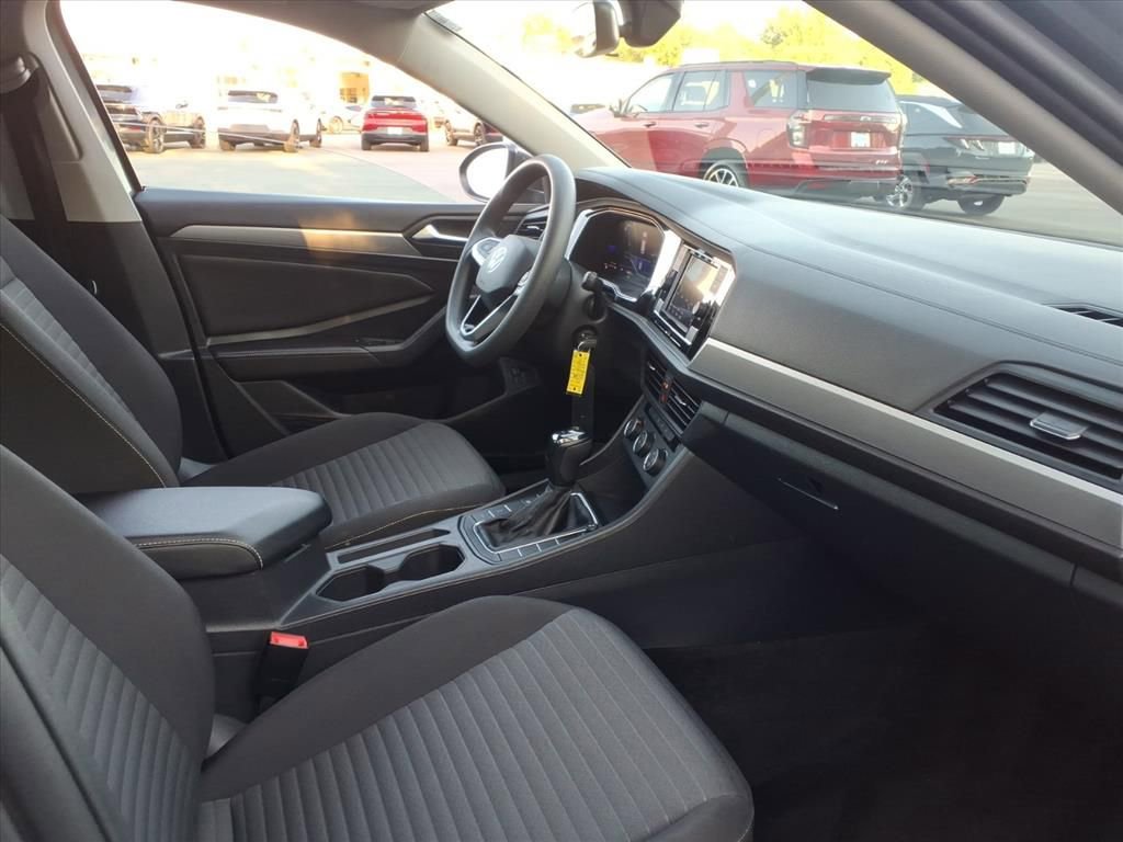 Used 2023 Volkswagen Jetta S image 21