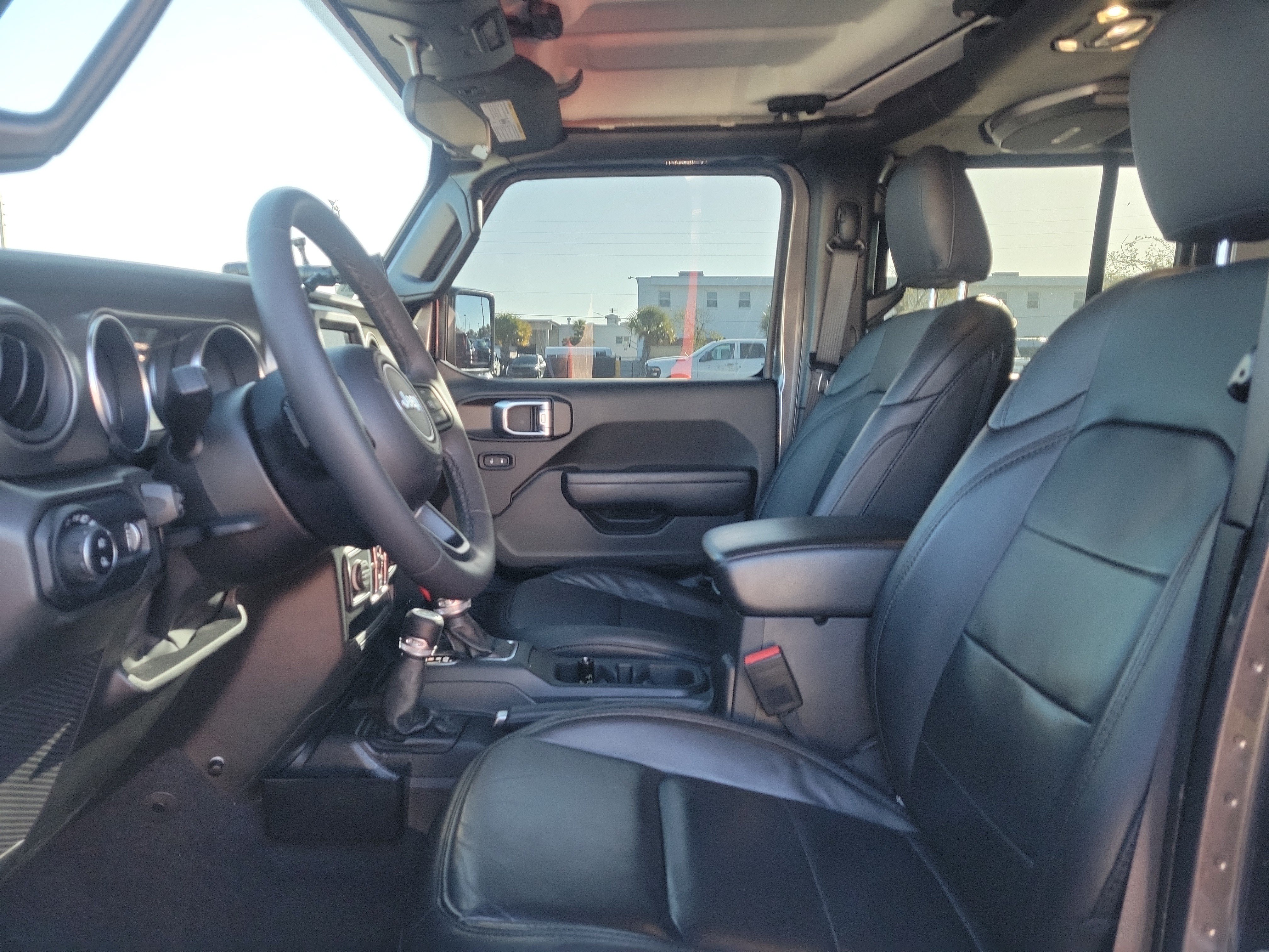 Used 2023 Jeep Gladiator Sport AWD/4WD image 16