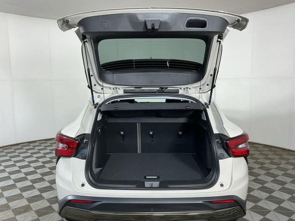 New 2026 Chevrolet Trax ACTIV w/ Driver Confidence Package FWD image 9