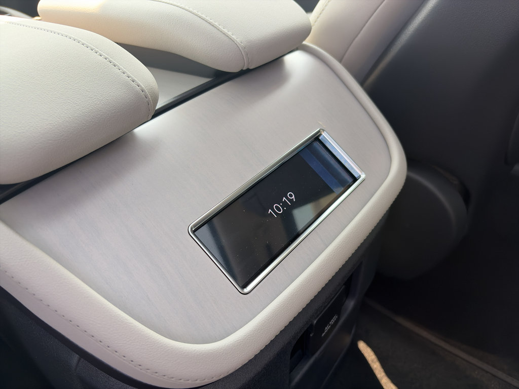 New 2026 Lincoln Navigator Reserve AWD/4WD image 14