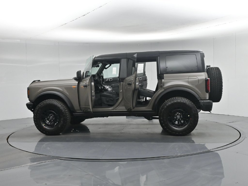 New 2026 Ford Bronco Badlands AWD/4WD image 32
