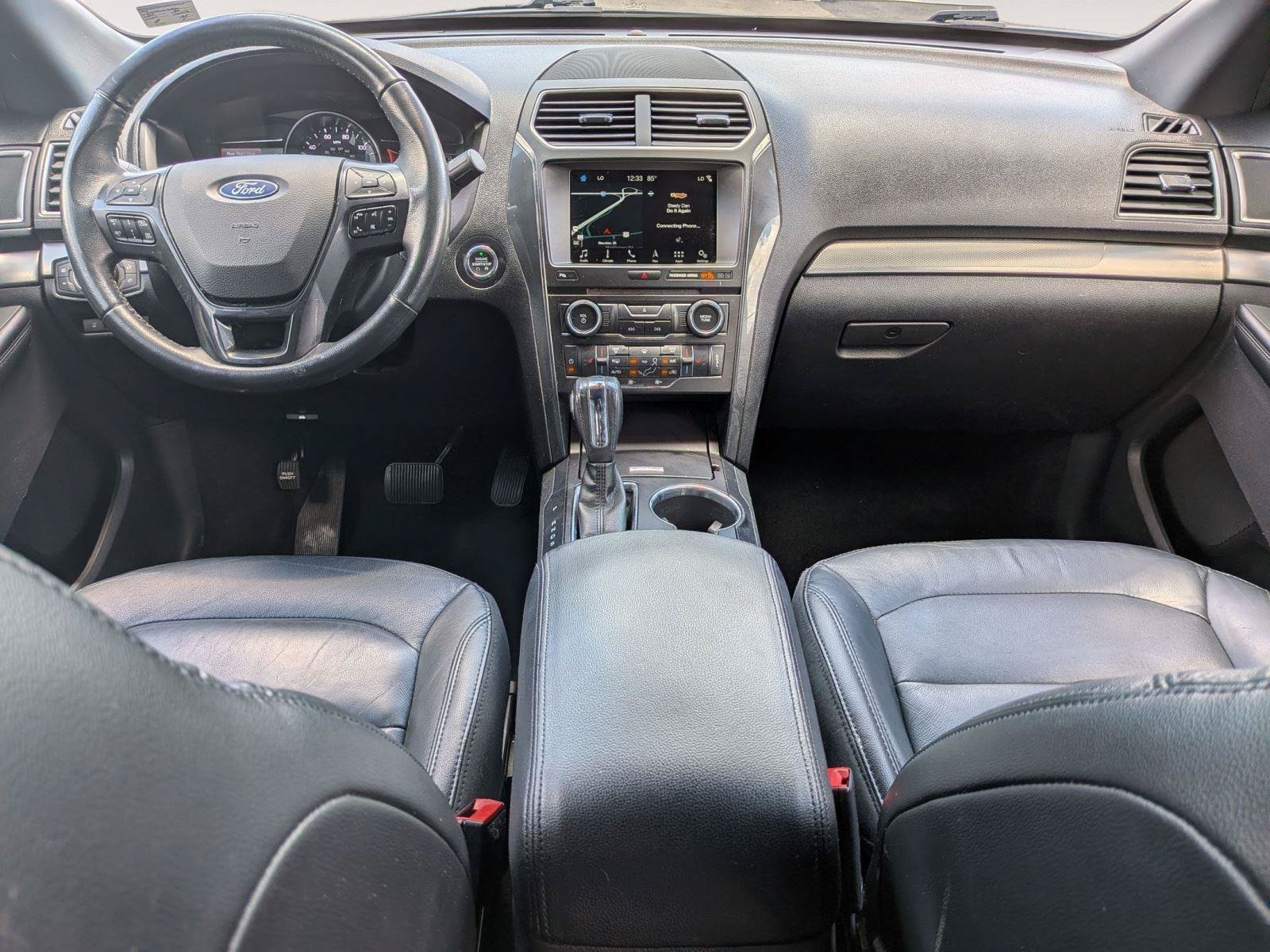Used 2018 Ford Explorer XLT w/ Equipment Group 202A AWD/4WD image 59