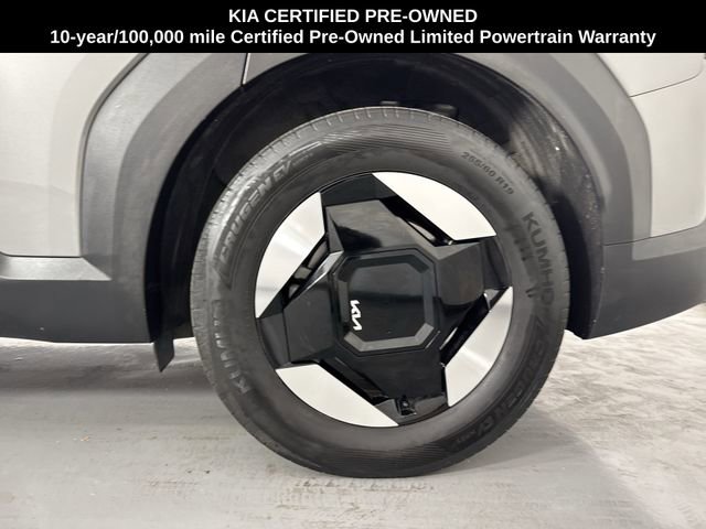 Certified 2024 Kia EV9 Light Long Range RWD image 5
