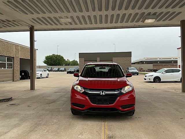 Used 2017 Honda HR-V LX image 2