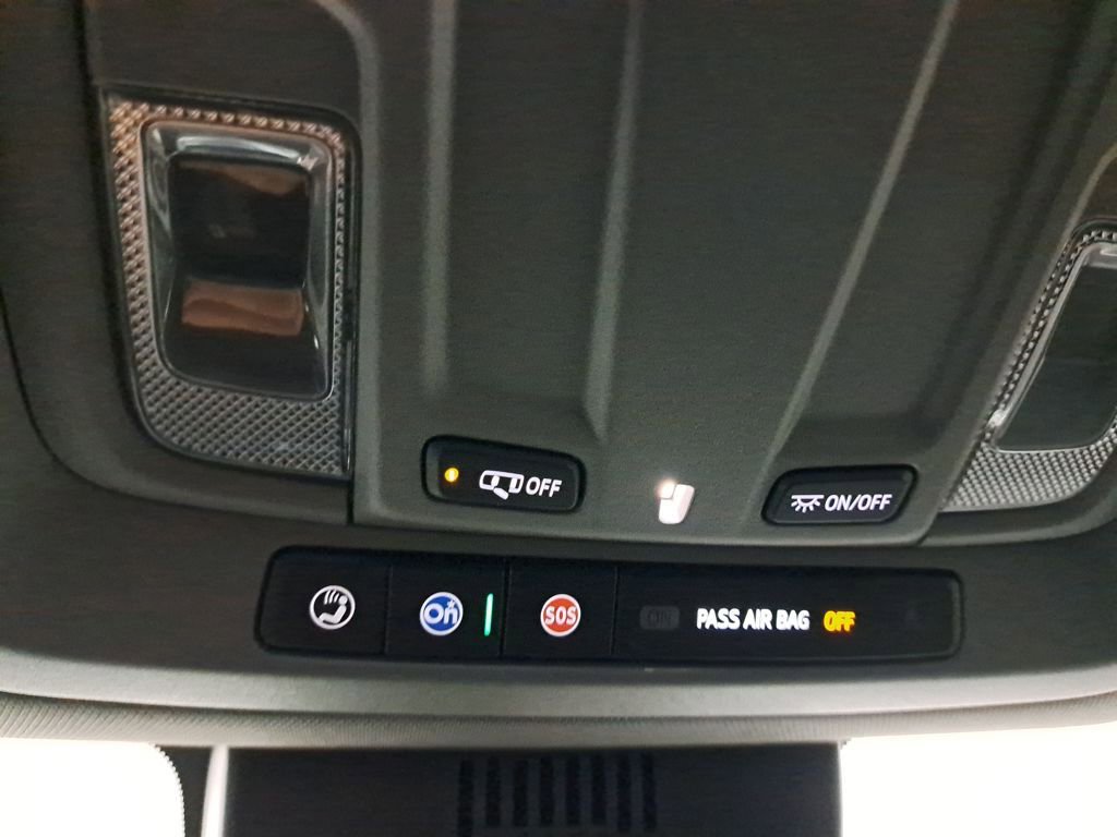 Used 2022 Chevrolet Silverado 1500 RST image 25