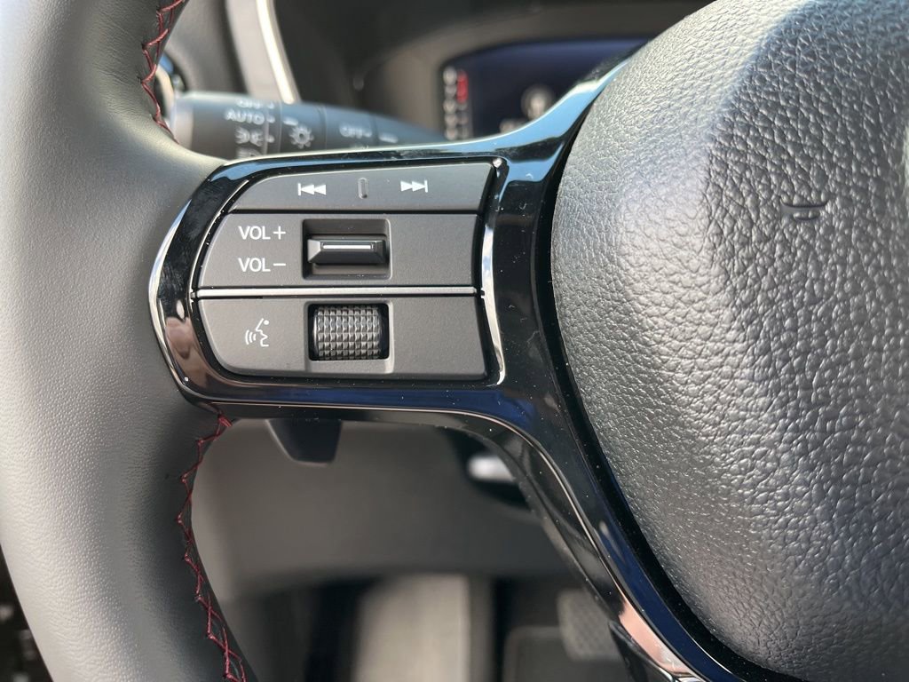 Certified 2025 Honda Pilot Black Edition image 22