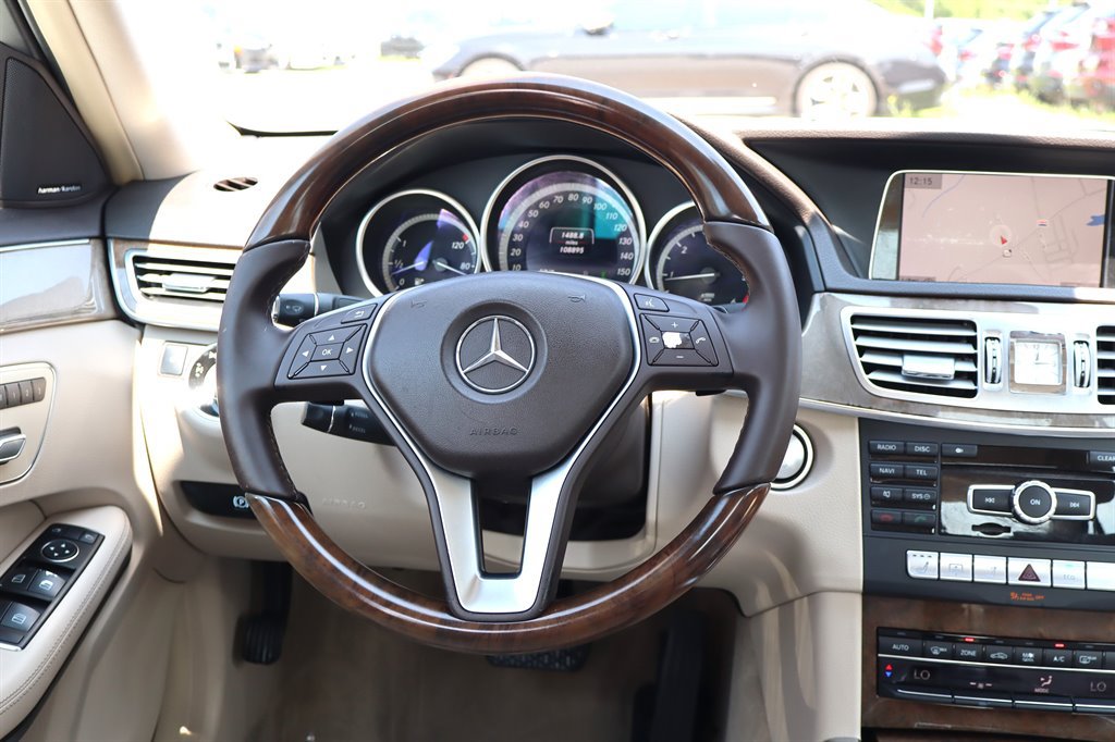 Used 2014 Mercedes-Benz E 250 BlueTEC Sedan image 14