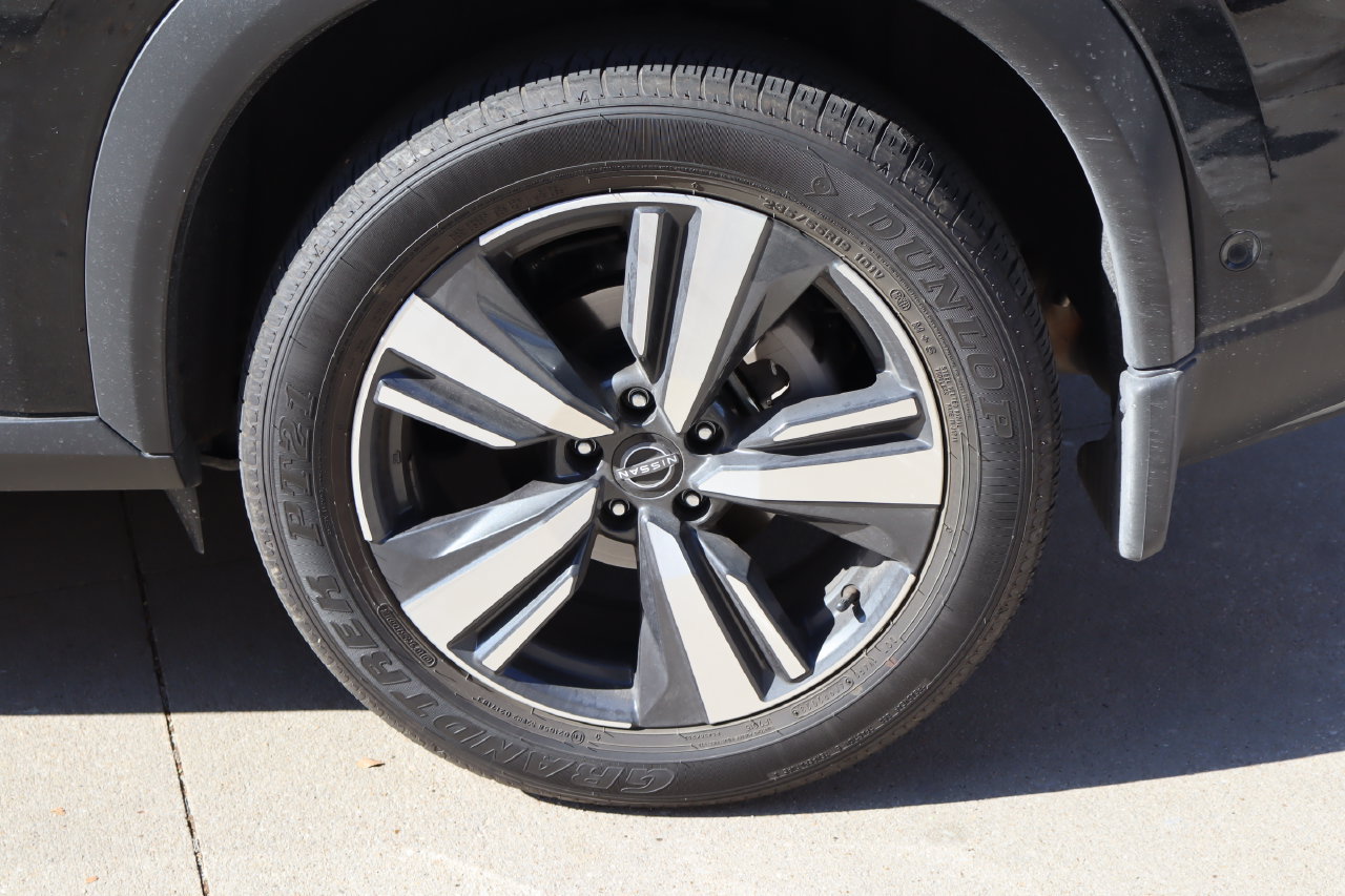 Used 2023 Nissan Rogue Platinum FWD image 29
