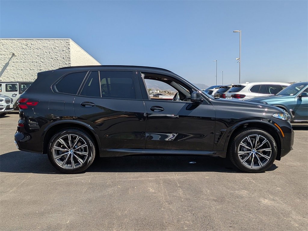 New 2026 BMW X5 sDrive40i image 3