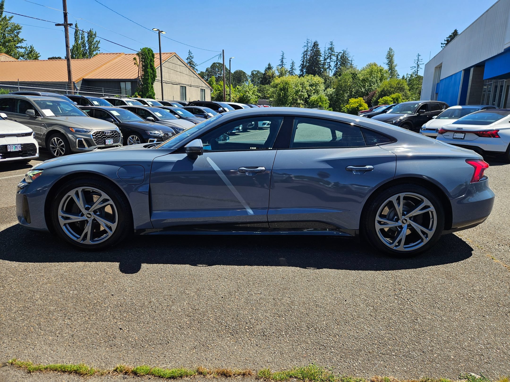Used 2023 Audi e-tron GT Premium Plus w/ Executive Package AWD/4WD image 2