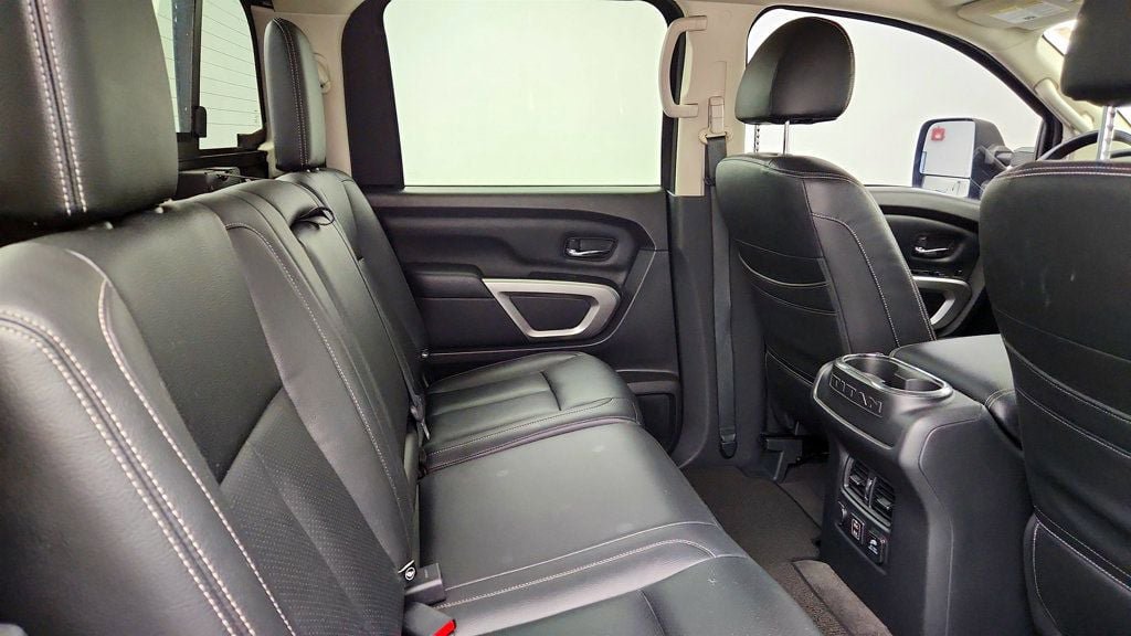 Used 2021 Nissan Titan SV w/ SV Convenience Package RWD image 22