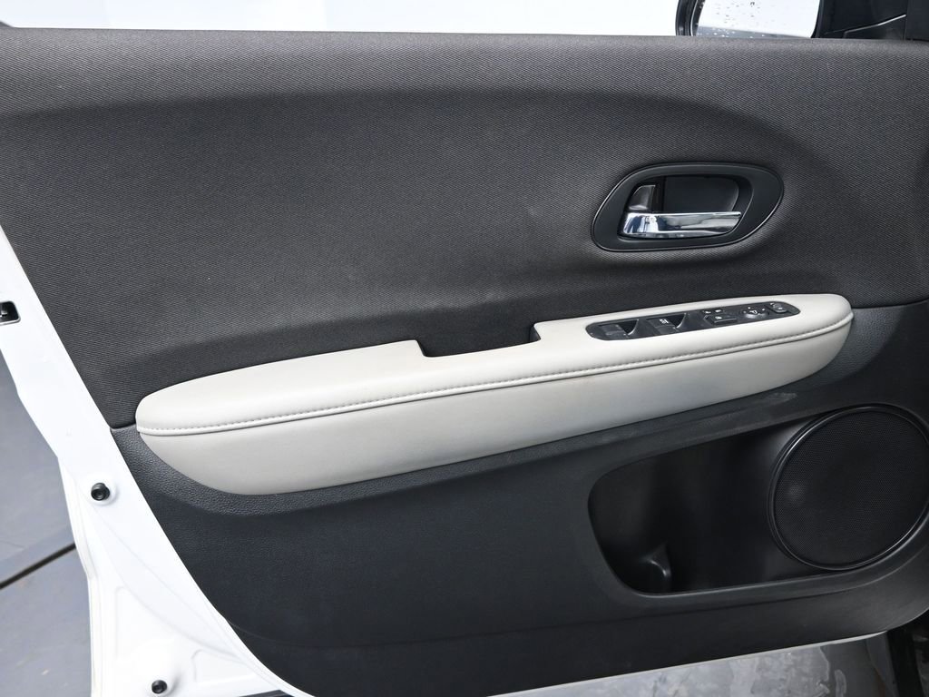 Used 2022 Honda HR-V LX image 19
