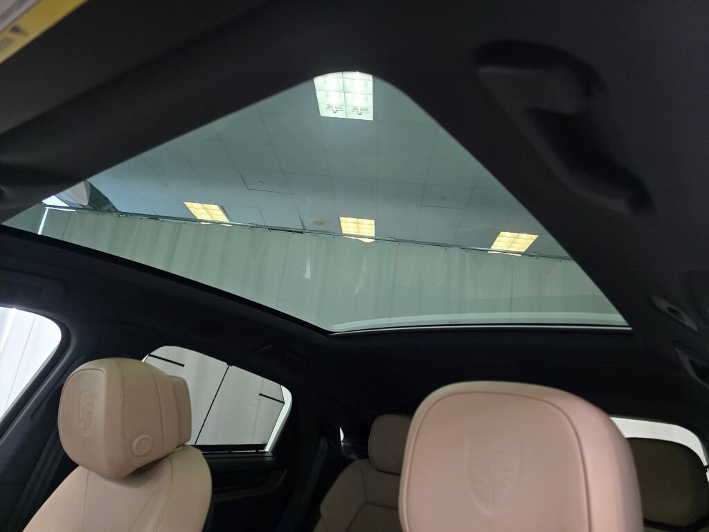 New 2025 Porsche Cayenne Coupe image 30