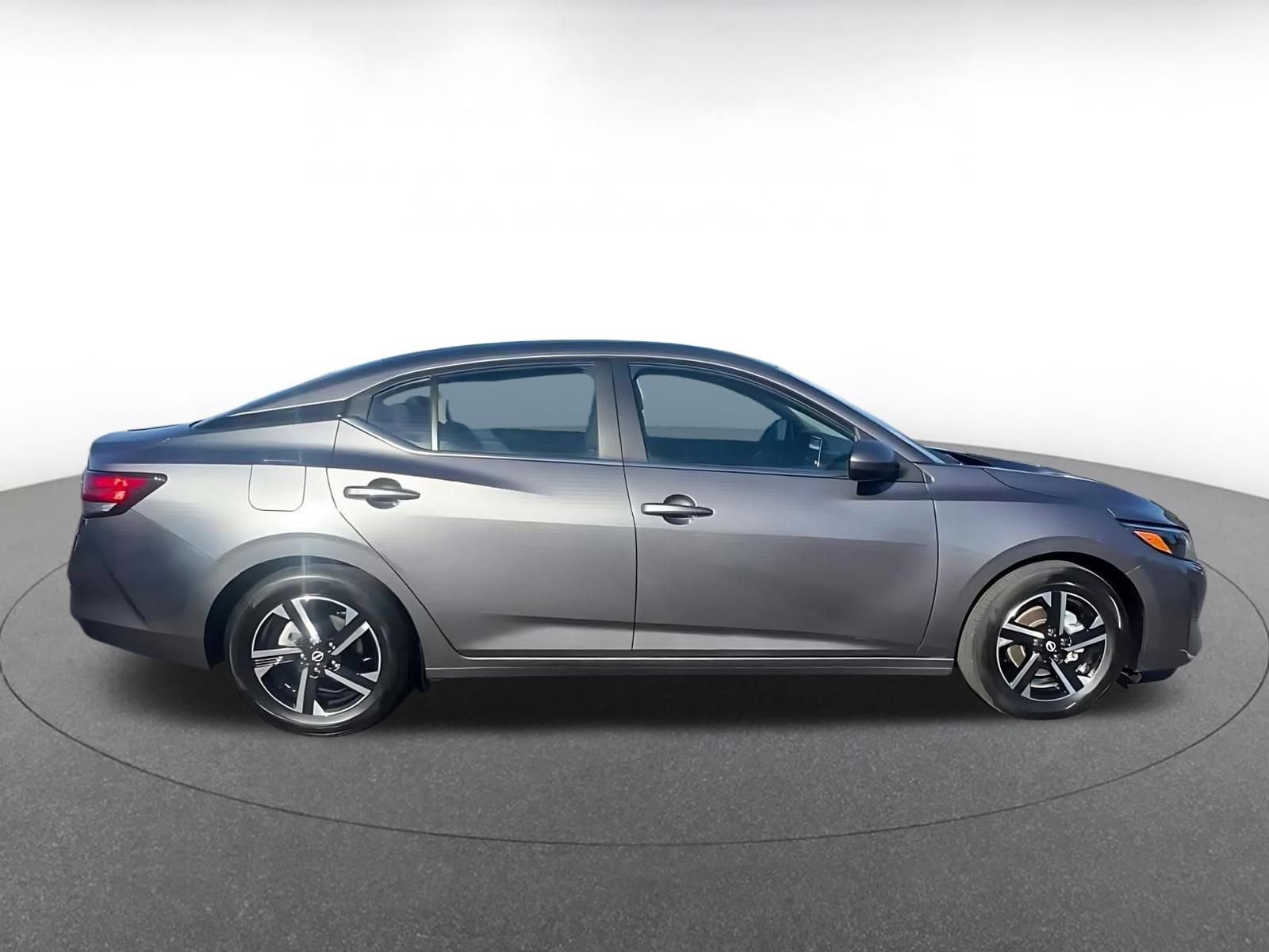 Used 2025 Nissan Sentra SV image 16