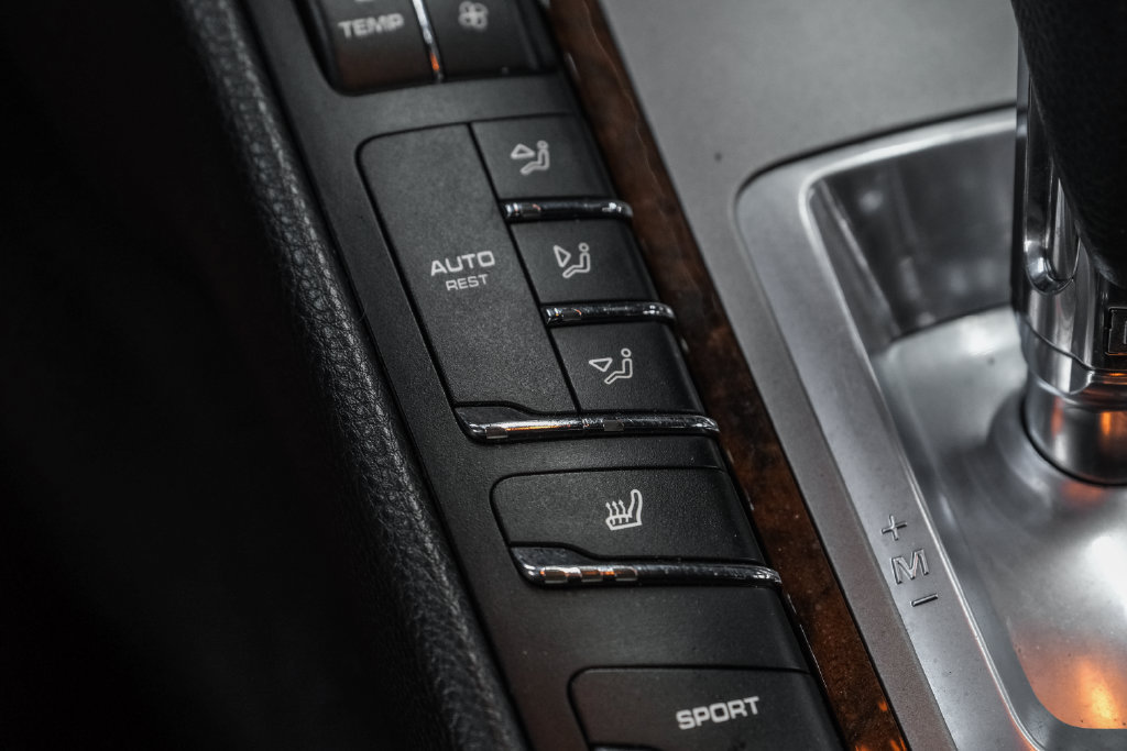 Used 2012 Porsche Panamera 4 image 31
