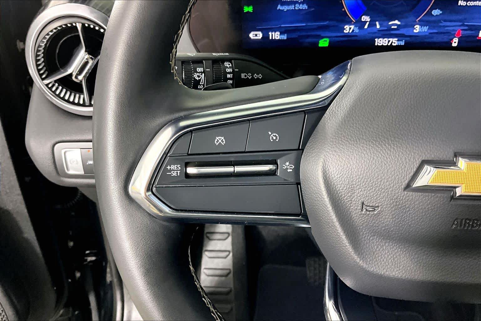 Used 2024 Chevrolet Blazer EV LT AWD/4WD image 20
