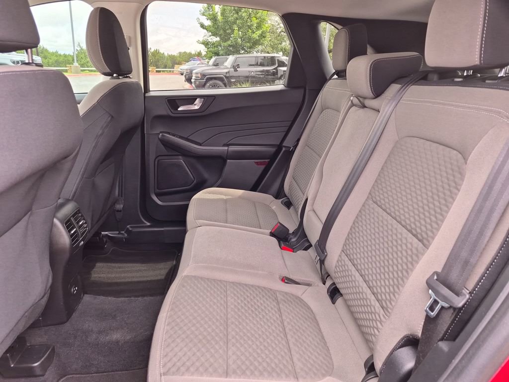 Used 2021 Ford Escape SE w/ SE Sport Appearance Package FWD image 33