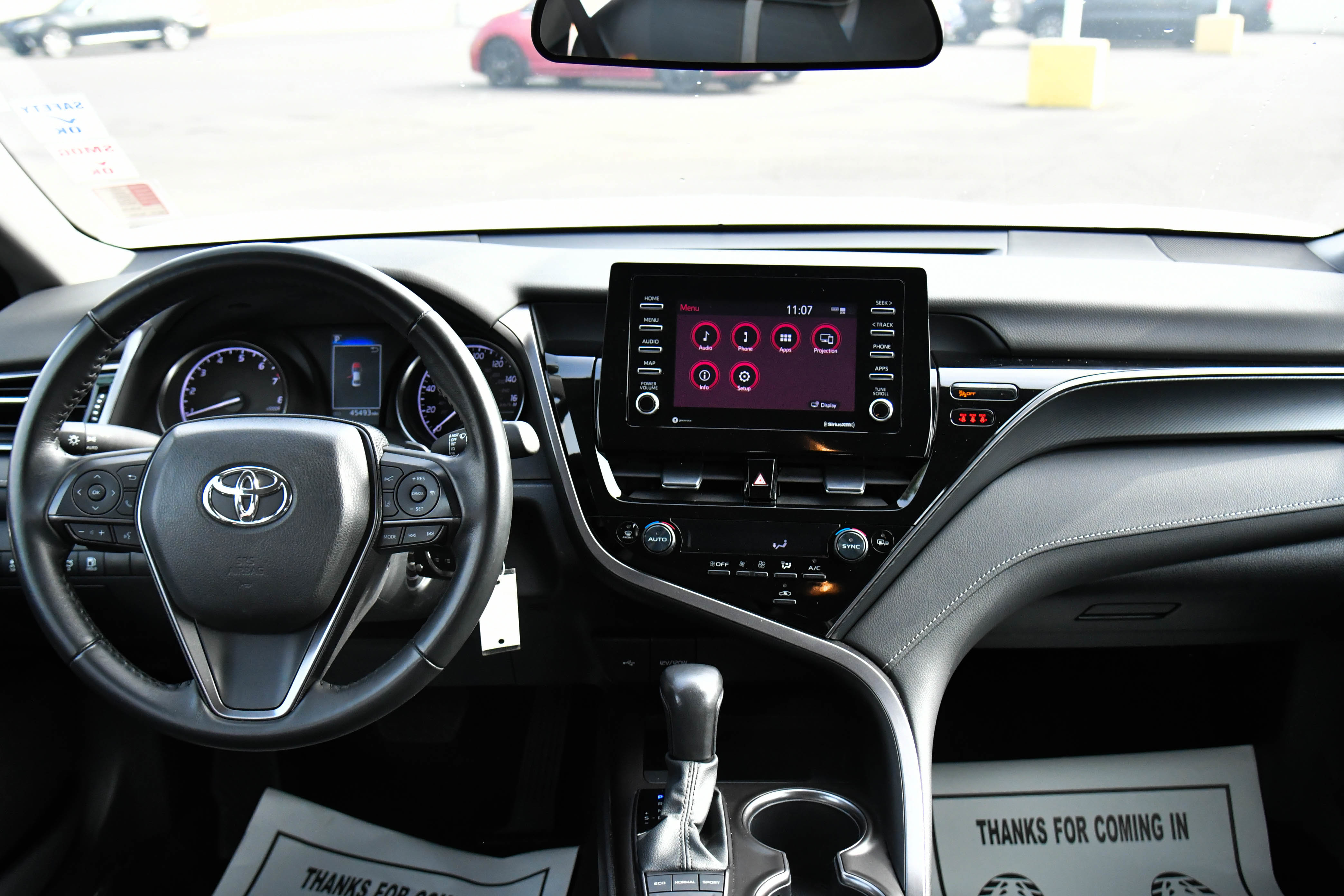 Used 2024 Toyota Camry SE image 34