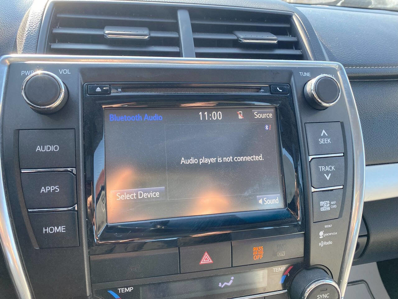 Used 2015 Toyota Camry XSE image 15