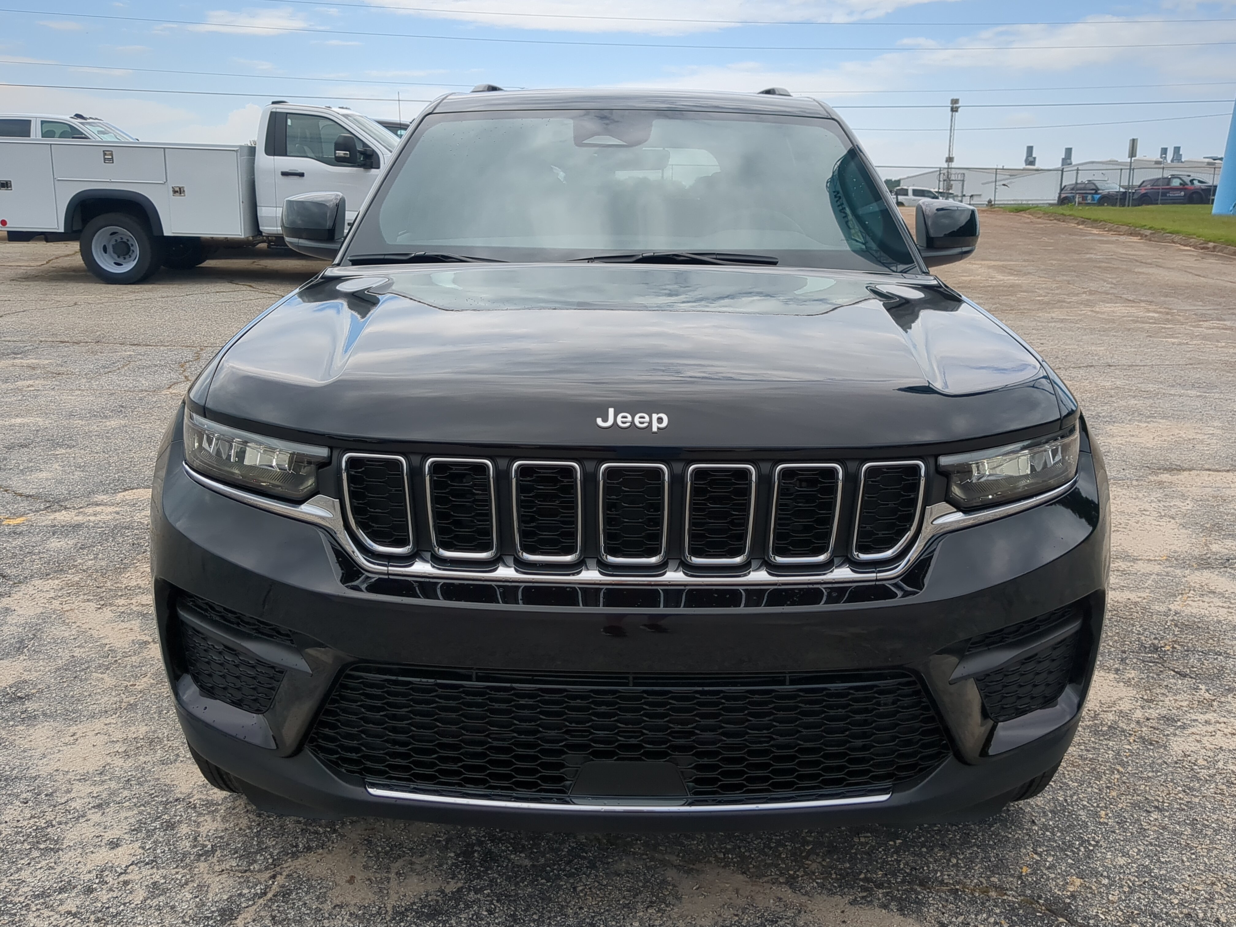 New 2026 Jeep Grand Cherokee Laredo X RWD image 7