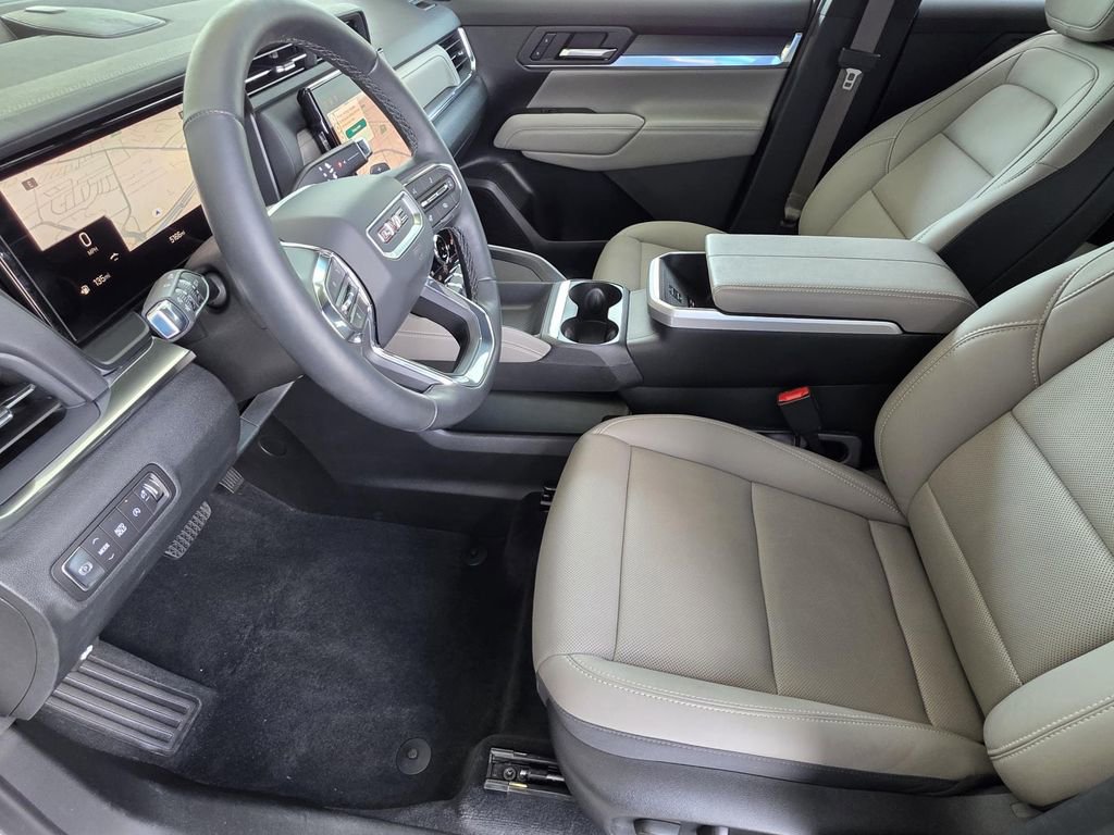 Used 2026 GMC Terrain Elevation w/ Elevation Premium Package FWD image 8