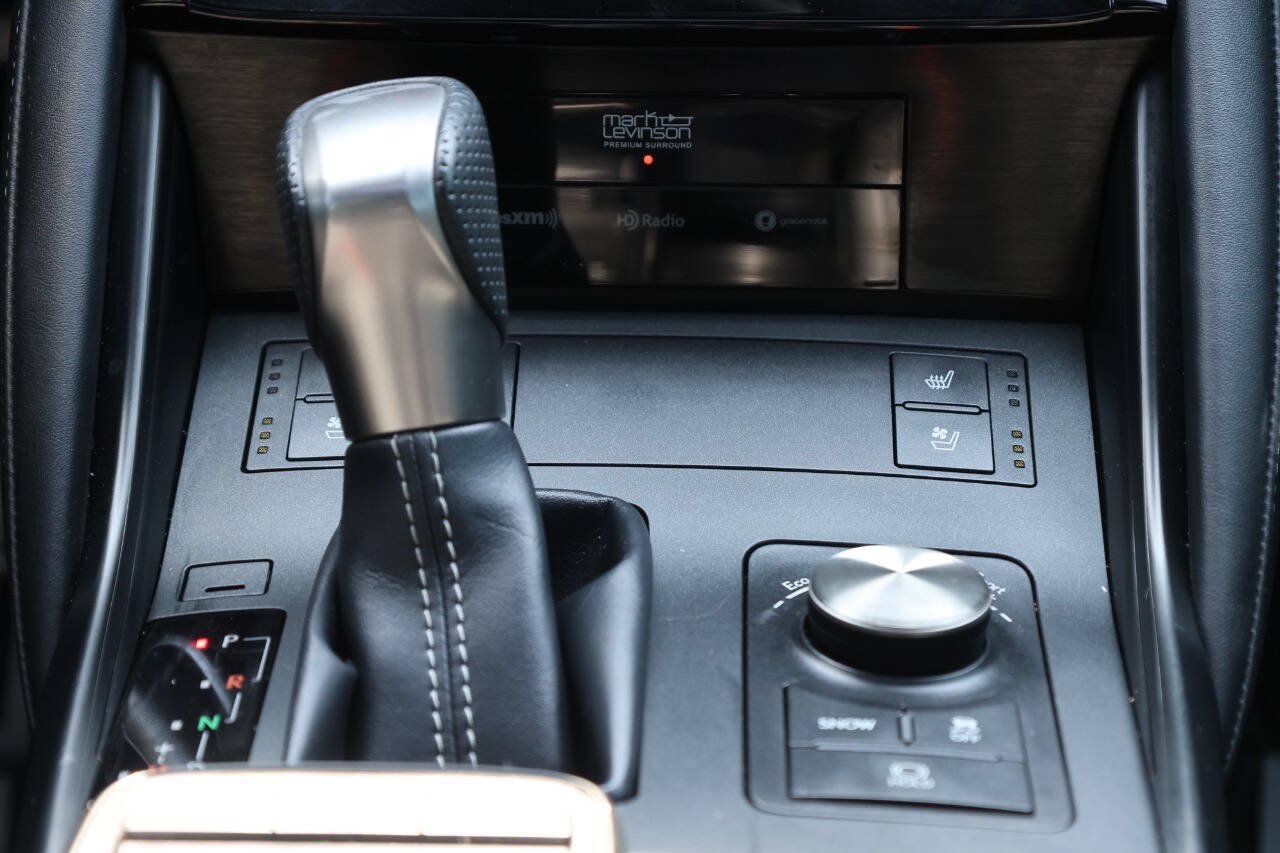 Used 2024 Lexus IS 500 RWD image 22