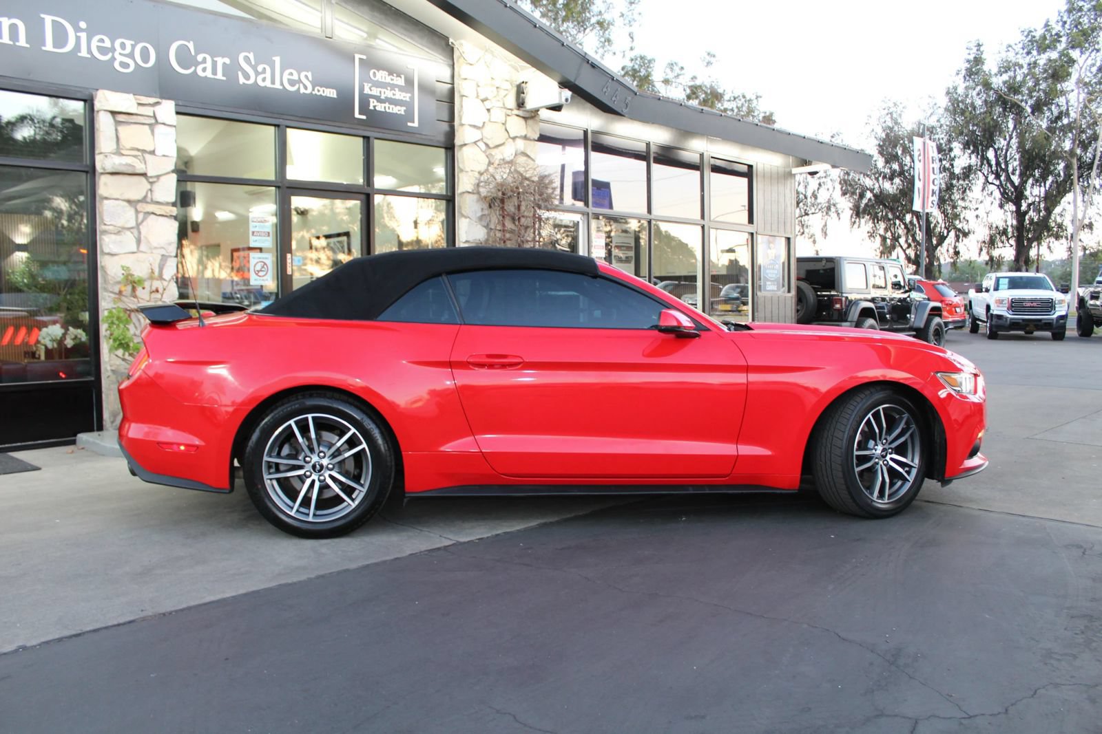 Used 2015 Ford Mustang Premium RWD image 6