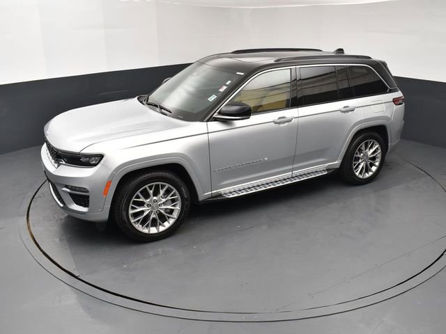 Used 2024 Jeep Grand Cherokee Summit AWD/4WD image 15