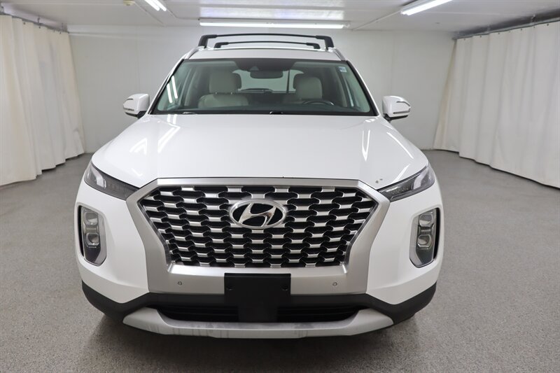 Used 2022 Hyundai Palisade SEL w/ Premium Package FWD image 2