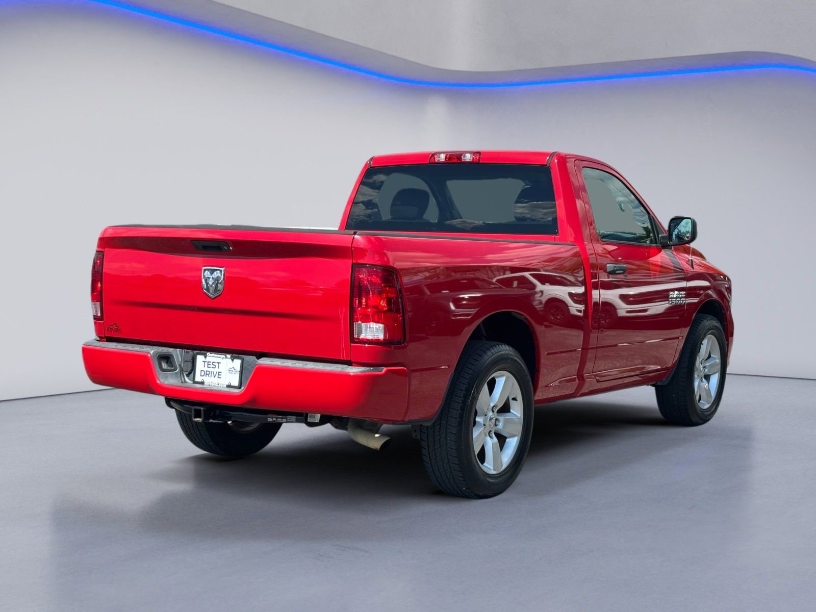 Used 2014 RAM 1500 Express RWD image 3