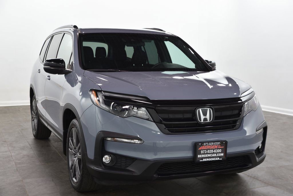 Used 2022 Honda Pilot Sport image 1