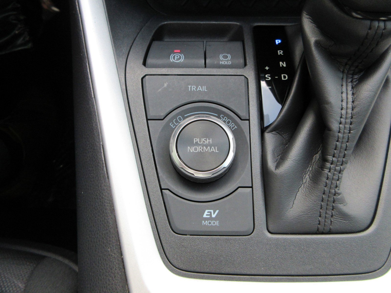 Used 2024 Toyota RAV4 XLE AWD/4WD image 43