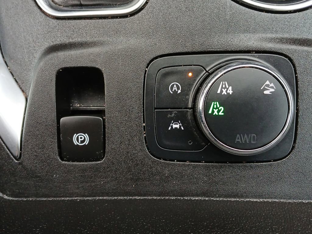 Used 2023 Chevrolet Traverse LS w/ Safety Package image 14