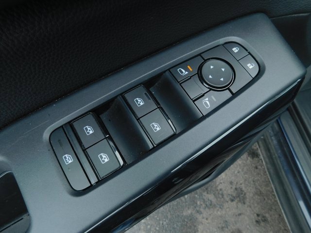 Used 2024 Nissan Pathfinder SV image 28