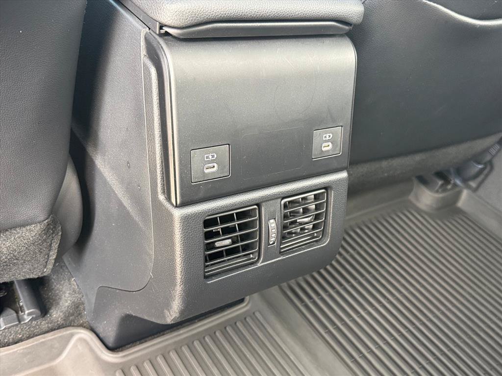 Used 2023 Toyota bZ4X AWD image 9