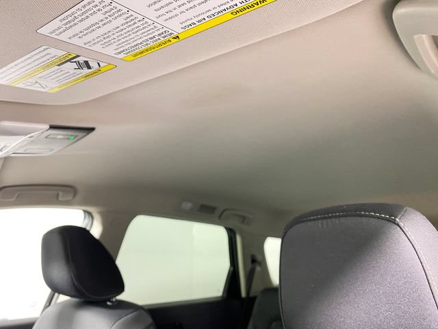 Used 2025 Nissan Pathfinder SV FWD image 23
