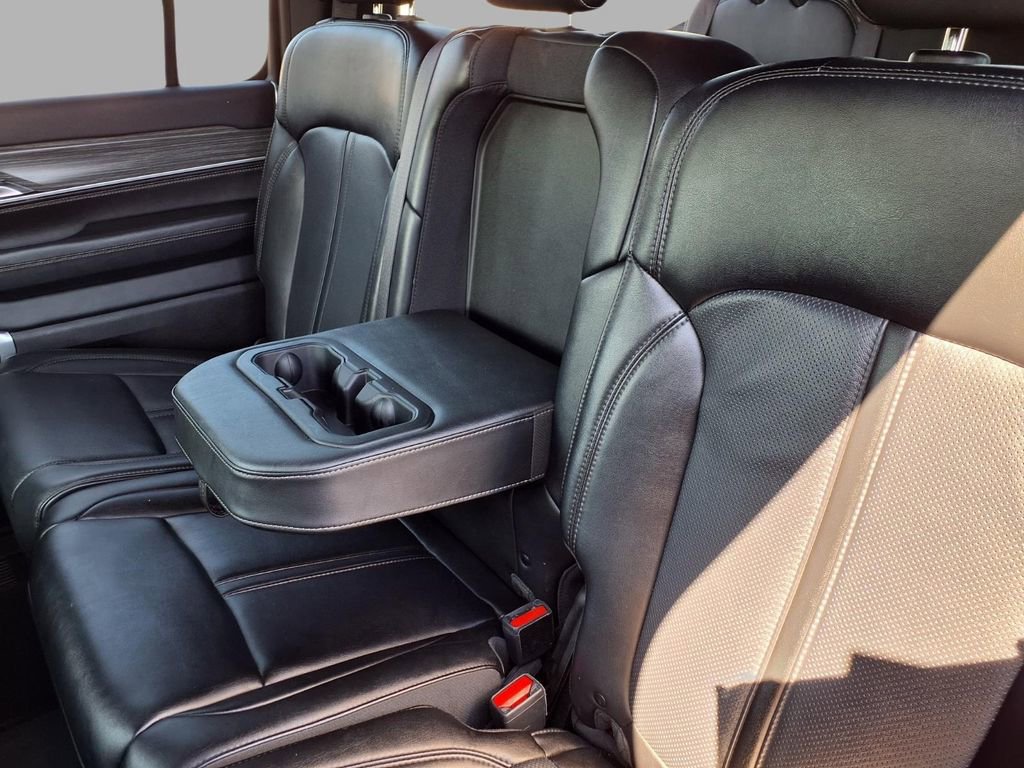 Used 2024 Jeep Wagoneer Series II w/ Flexible Seating Group image 28