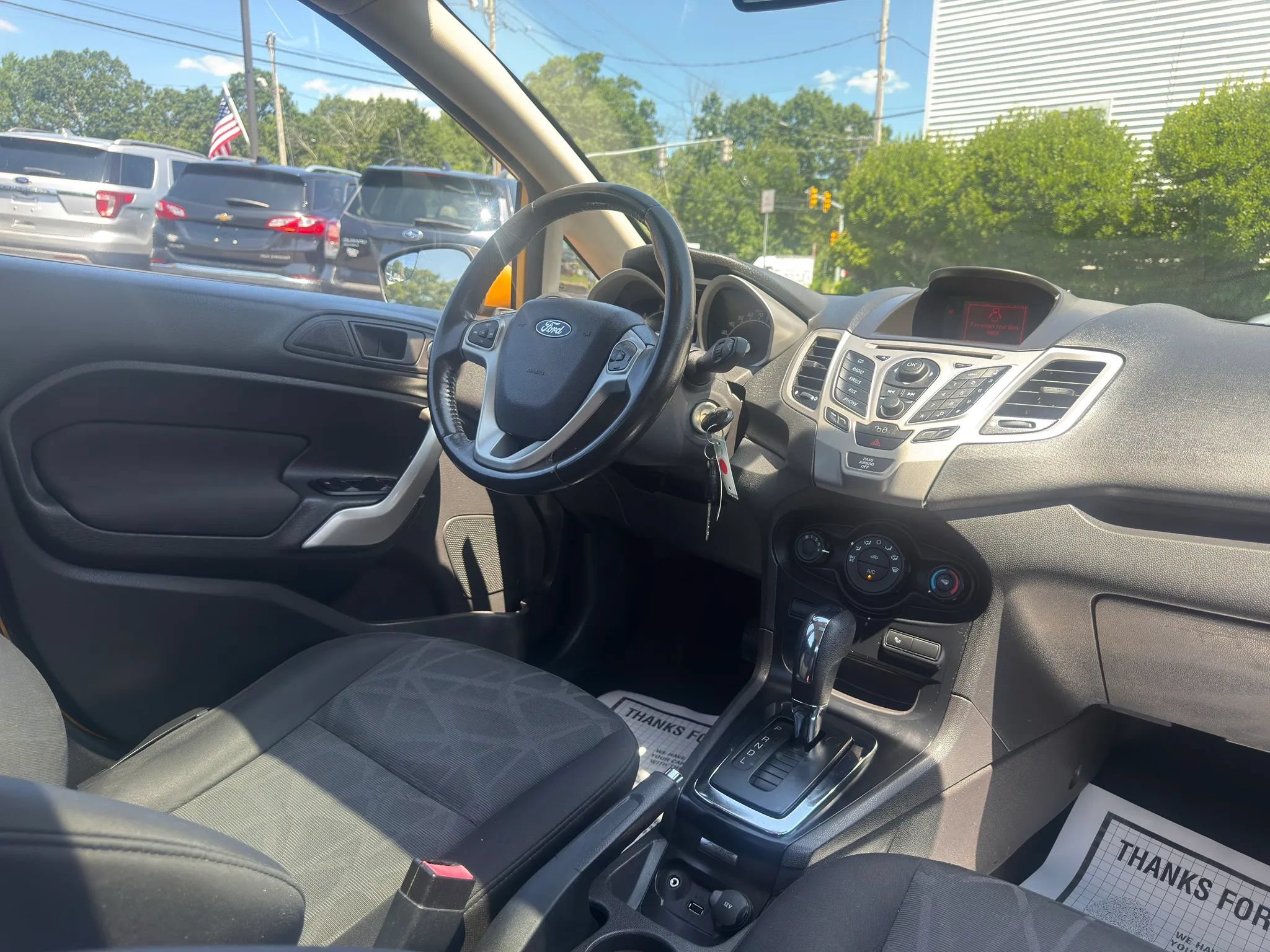 Used 2011 Ford Fiesta SES FWD image 30