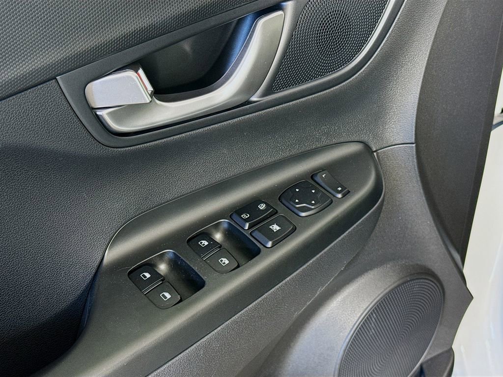 Used 2023 Hyundai Kona SE w/ Cargo Package FWD image 21