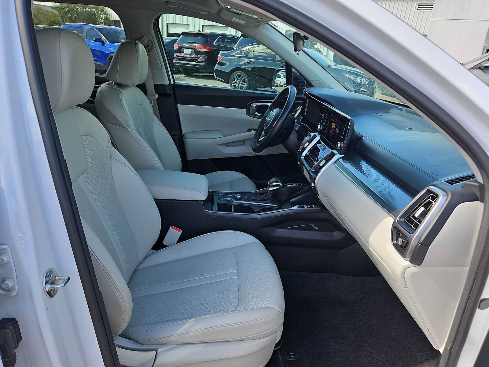 Certified 2023 Kia Sorento S w/ Panoramic Sunroof Package FWD image 20