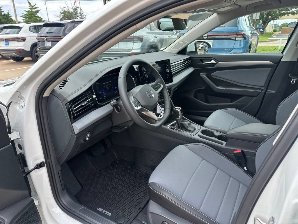 New 2026 Volkswagen Jetta SE FWD image 18
