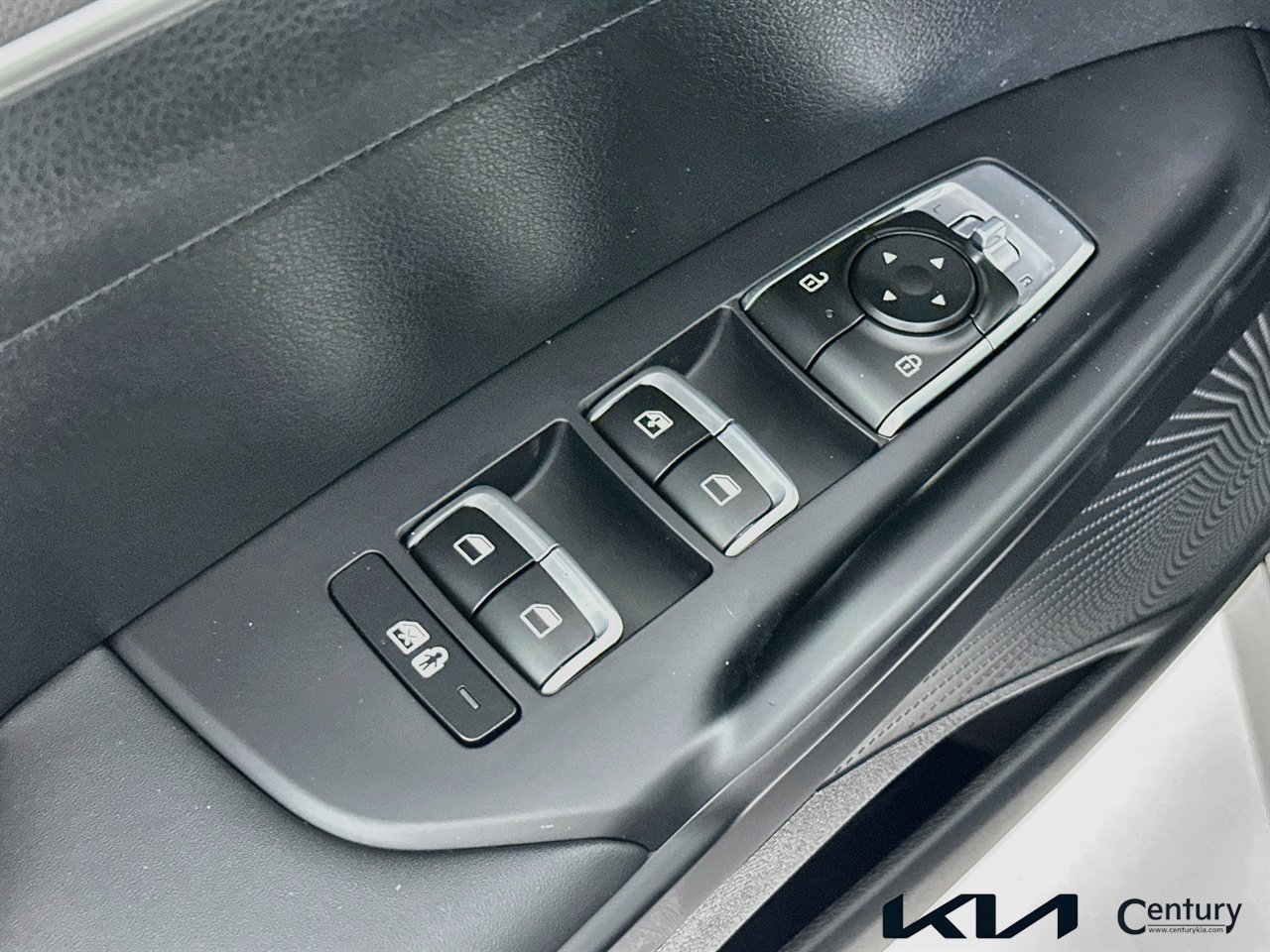 New 2026 Kia K5 LXS FWD image 15