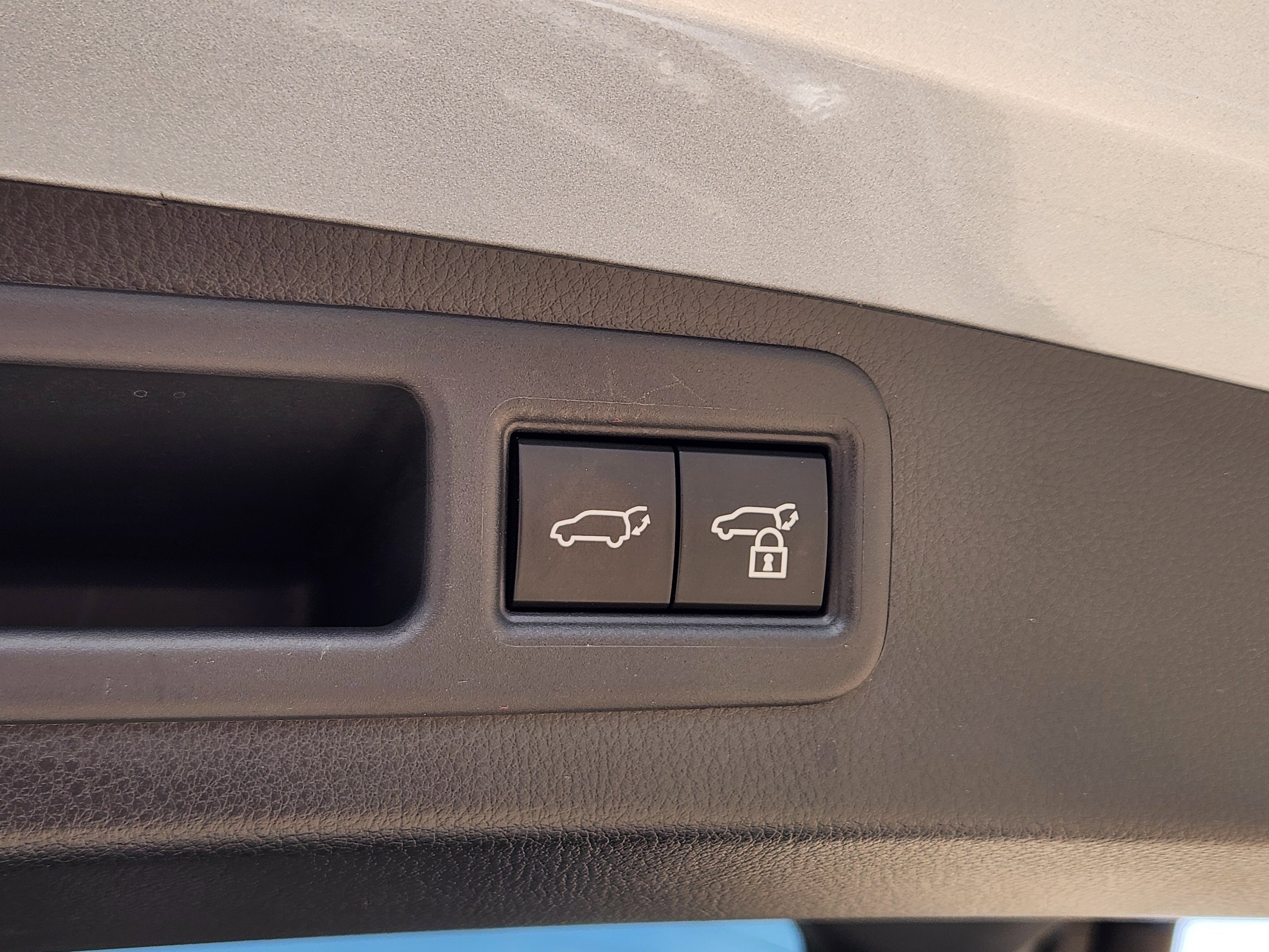 Used 2024 Lexus RX 500h F Sport w/ Accessory Package (K3) image 40